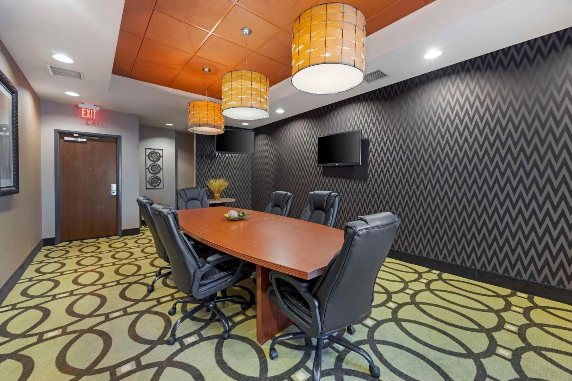 Best Western Plus Tupelo Inn & Suites Exteriör bild
