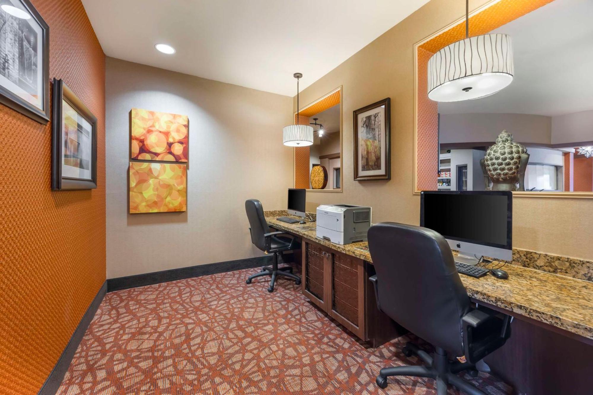 Best Western Plus Tupelo Inn & Suites Exteriör bild