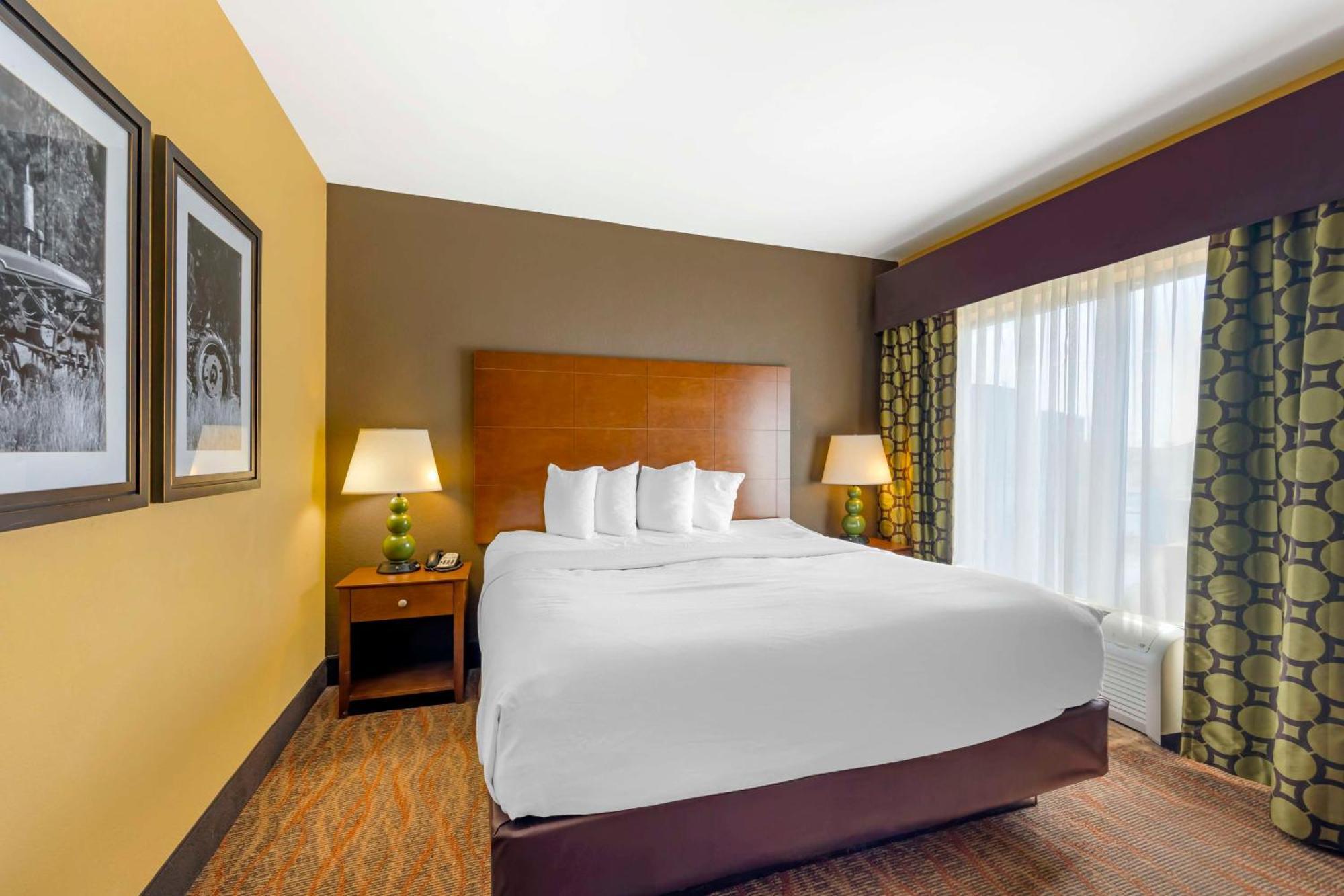 Best Western Plus Tupelo Inn & Suites Exteriör bild